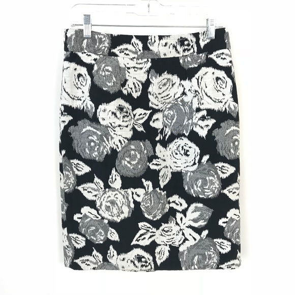 Banana Republic Dresses & Skirts - Banana Republic Floral Pencil Skirt